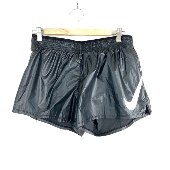 Nike Women's Swoosh Running Shorts Size M Black - Picture 2 of 6